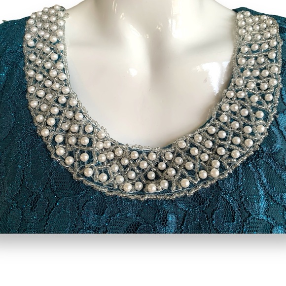 NY COLLECTION SPARKLY TEAL LACE EVENING GOWN & PEARL NECKLINE. WOMEN’S SIZE L - Picture 6 of 10